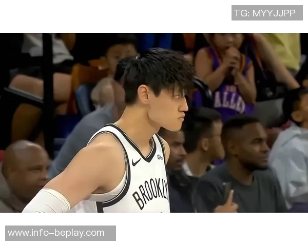 曾凡博向队友请求传球却遭无视队友选择独自进攻引发热议