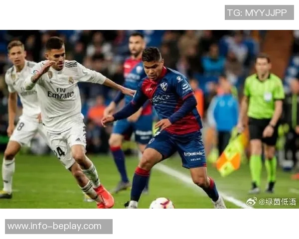 阿斯报称皇马巴萨争抢阿贾克斯19岁中场新星布尼达 阿斯报称皇马巴萨争抢阿贾克斯19岁中场新星布尼达